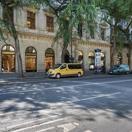 Διαμέρισμα Premium Art Deco At Broadway // 4bdr & 3br