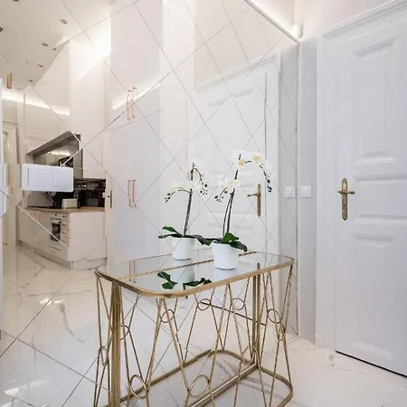 Premium Art Deco At Broadway // 4bdr & 3br Διαμέρισμα *