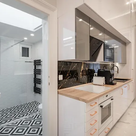 Premium Art Deco At Broadway // 4bdr & 3br Lägenhet Budapest
