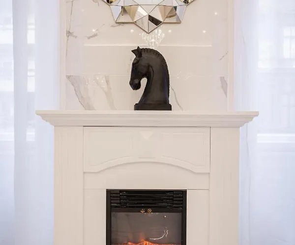 Premium Art Deco At Broadway // 4bdr & 3br Будапешт