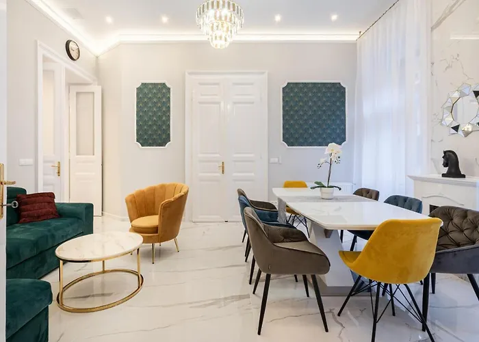 Premium Art Deco At Broadway // 4bdr & 3br Апартаменты Будапешт