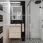 Daire Premium Art Deco At Broadway // 4bdr & 3br Budapeşte